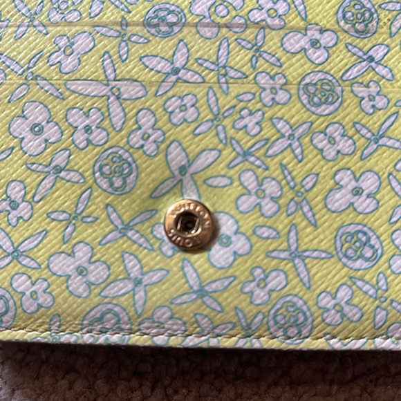 Louis Vuitton Monogram Fleuri Insolite Wallet PM - Picture 8 of 12